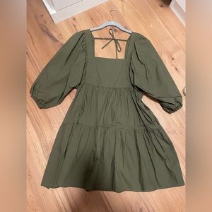 Prefect condition - Army green dress- Size M